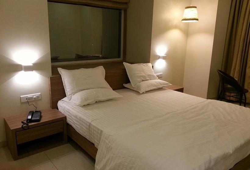 Hotel Qik Stay @ Grand Murlidhar 4