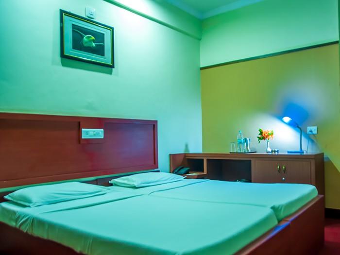 Hotel Qik Stay @ The Woodlands 1