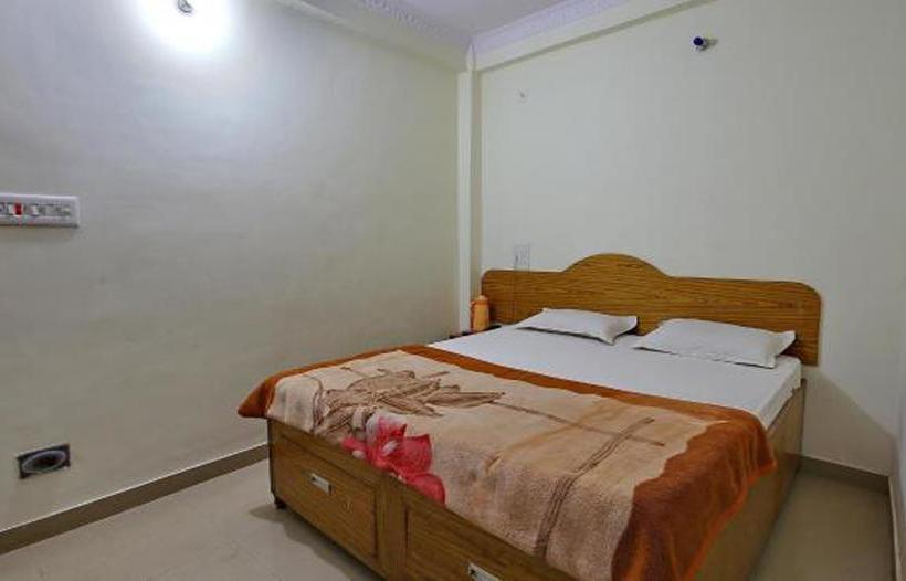 Aditya Hotel Orchha 6