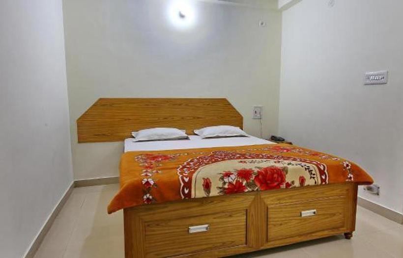 Aditya Hotel Orchha 7