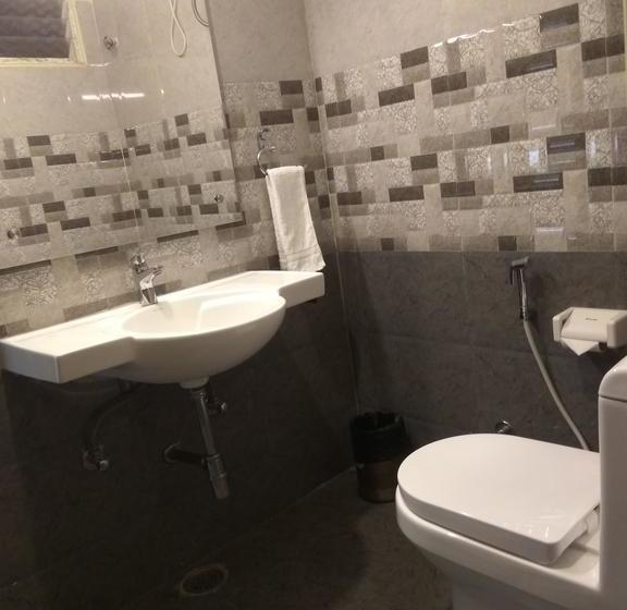 Hotel Olympia Inn 17