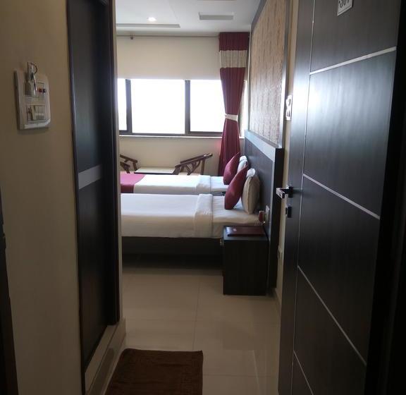 Hotel Olympia Inn 19