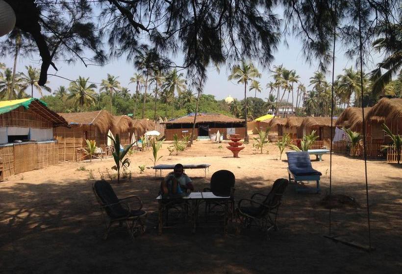 Resort Basho Huts & Cafe