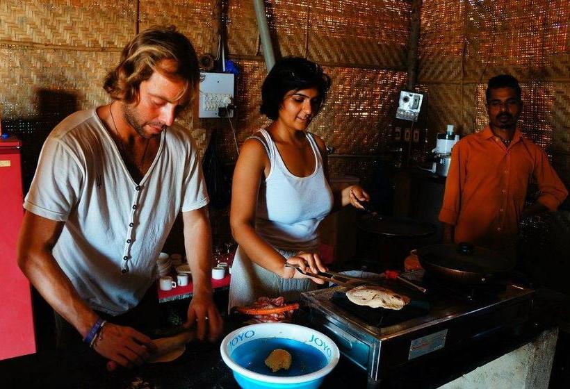 Resort Basho Huts & Cafe 10