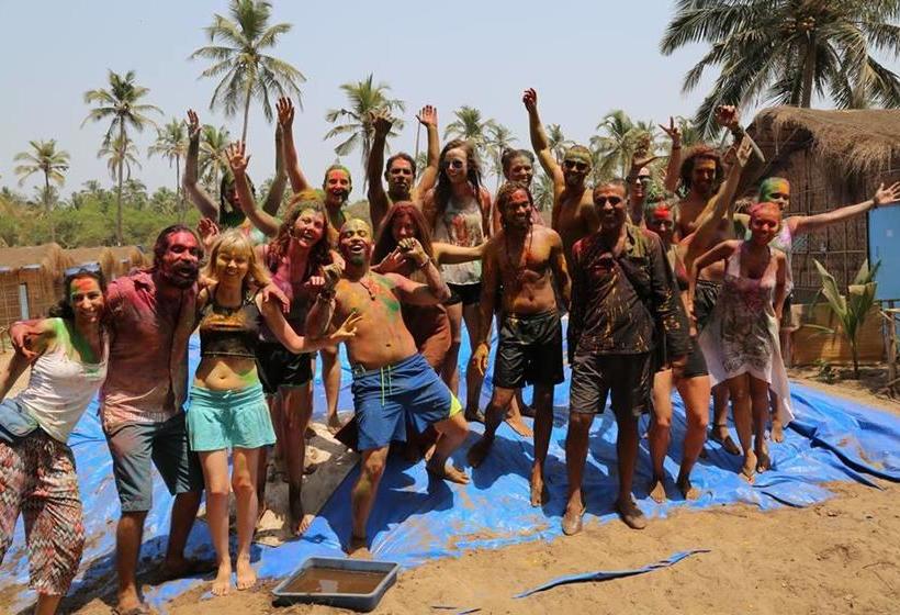 Resort Basho Huts & Cafe 12