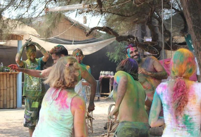 Resort Basho Huts & Cafe 14