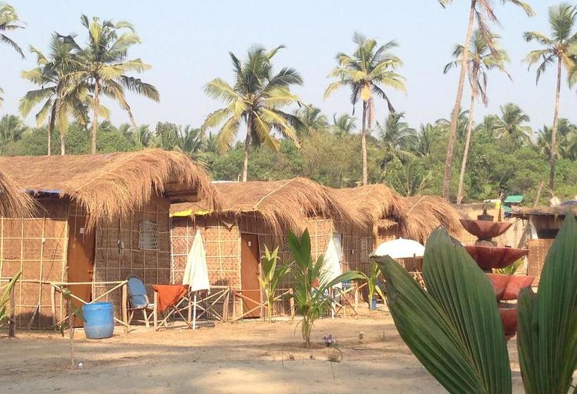 Resort Basho Huts & Cafe 3