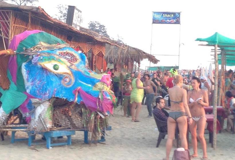 Resort Basho Huts & Cafe 4