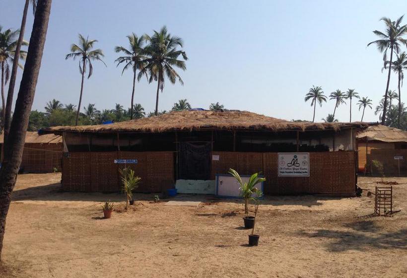 Resort Basho Huts & Cafe 6