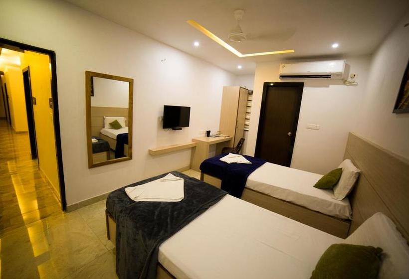 Hotel Sri Aditya Inn 1