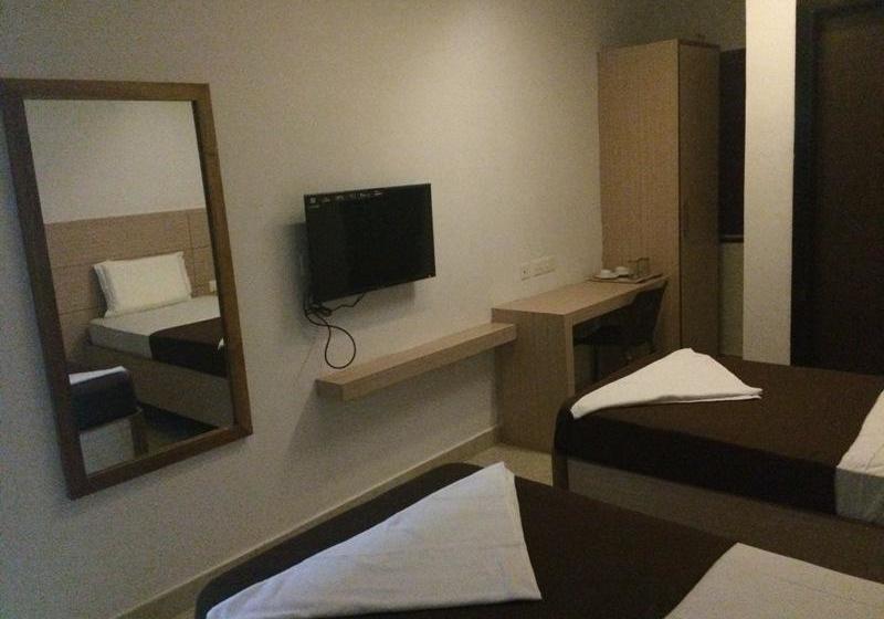 Hotel Sri Aditya Inn 11