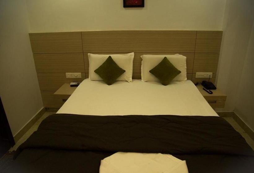 Hotel Sri Aditya Inn 3