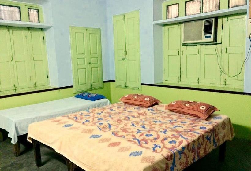 Bed and Breakfast Govind Bhavan @ Har Ki Pauri 1