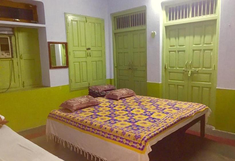 Bed and Breakfast Govind Bhavan @ Har Ki Pauri 20
