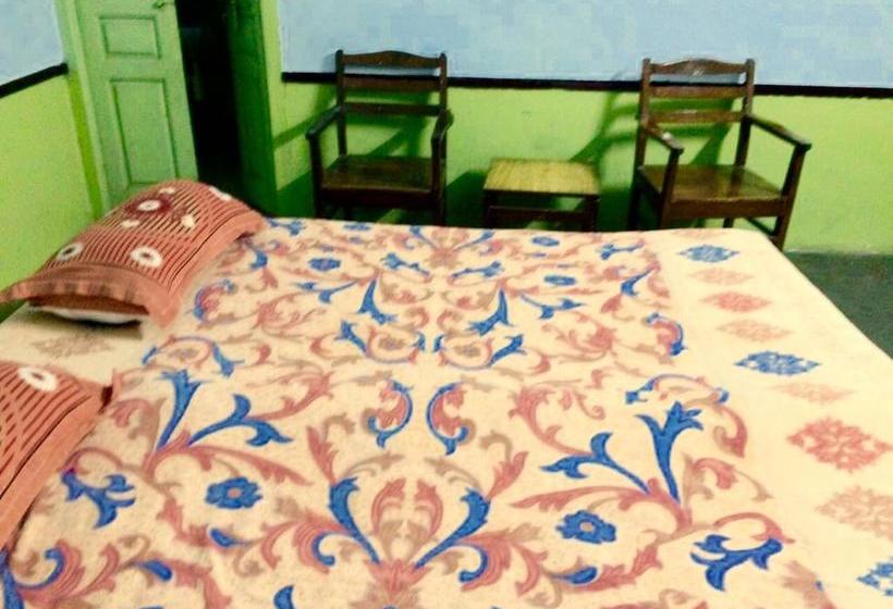 Bed and Breakfast Govind Bhavan @ Har Ki Pauri 8