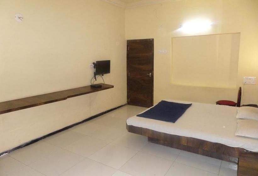 Hotel Ameer Kolhapur 11