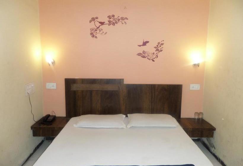 Hotel Ameer Kolhapur 13