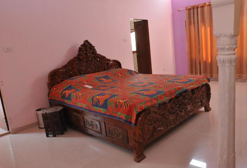 Hotel Karni Raj Palace 3