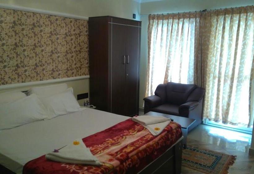 Hotel Holiday Peak 3