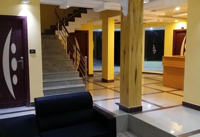 Hotel Holiday Peak 6