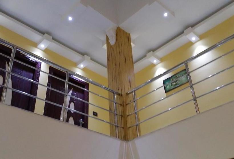 Hotel Holiday Peak 9