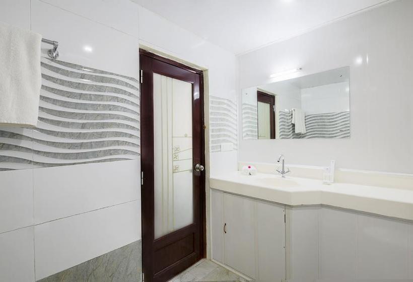 Hotel Treebo Heavenly Heights 15