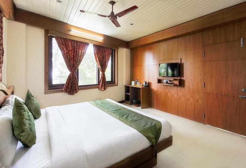 Hotel Treebo Heavenly Heights 9