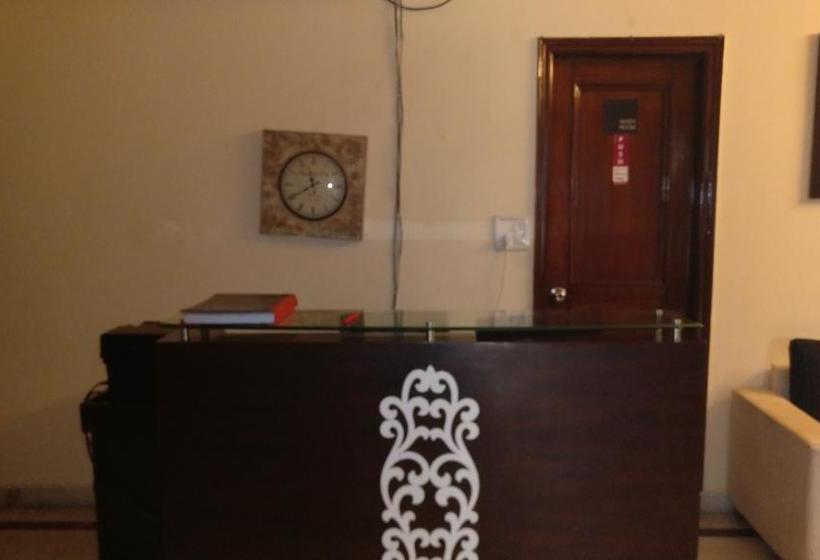 Bed and Breakfast Anand Villa 7