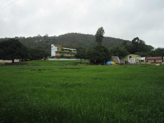 Resort Tripvillas @ Kozee Kaves 8