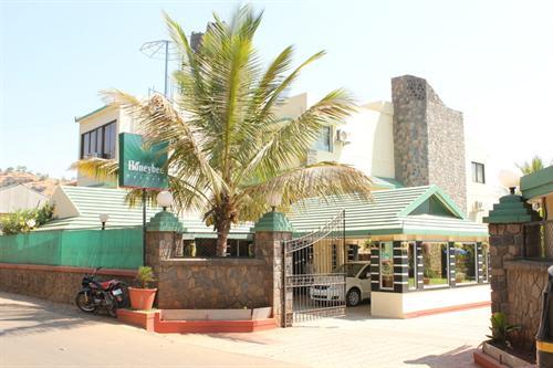 Tripvillas @ Honey Bee Resorts 11