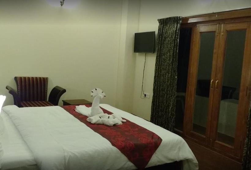 Motel Golden Springs 1