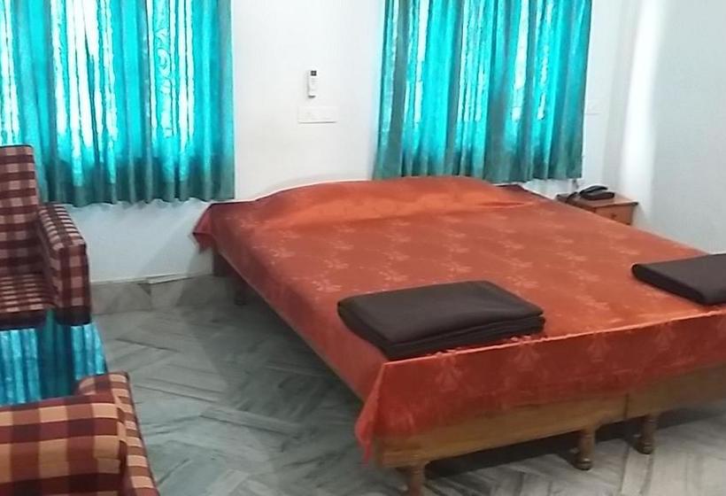 Hotel Radhika Resort 11