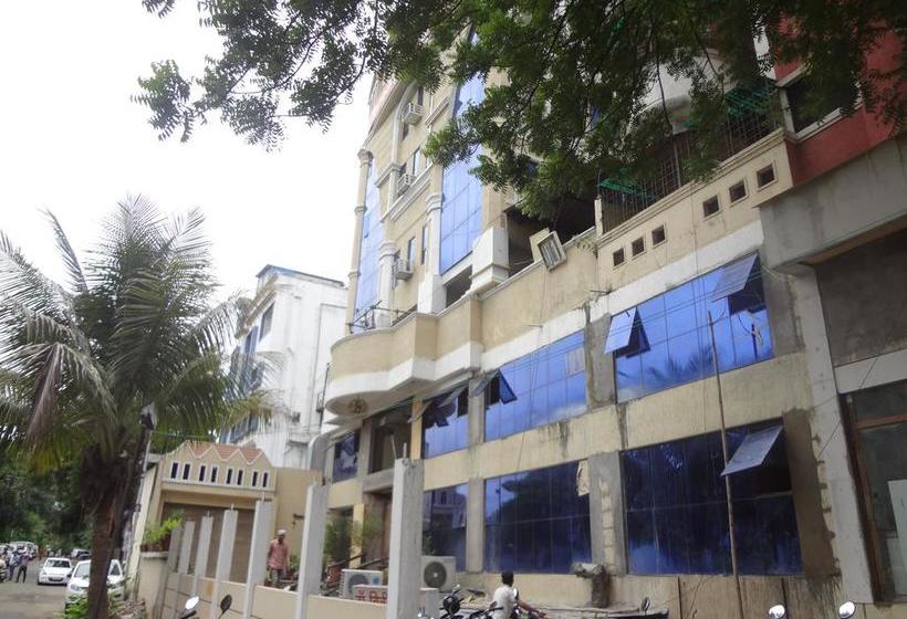 Hotel Ahvana Rangolii Inn