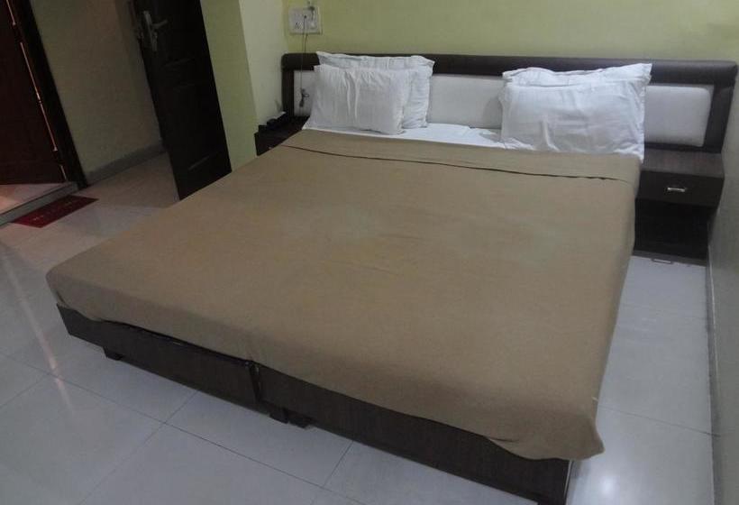 Hotel Ahvana Rangolii Inn 10