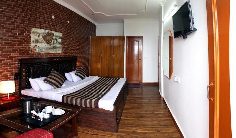 Hotel Divyansh 16