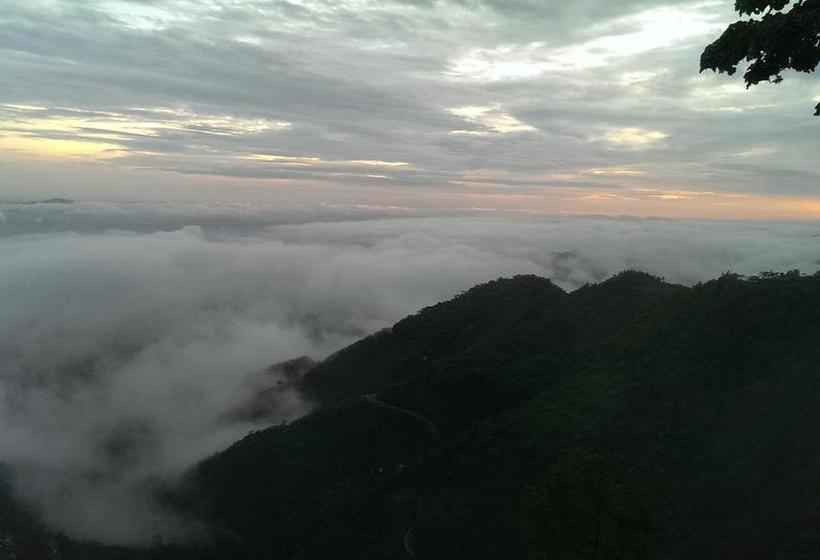 Hotel Jharipani Castle Resort 8