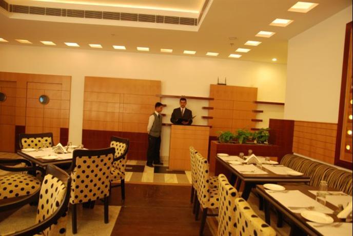 The Competent Palace Hotel & Resort 11