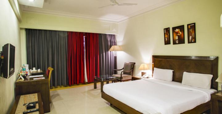 The Competent Palace Hotel & Resort 9