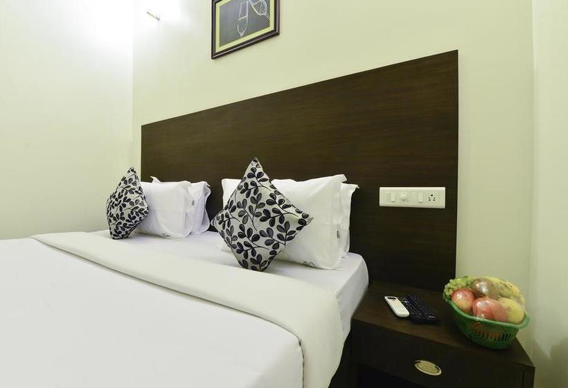 Hotel Giri Inn 5