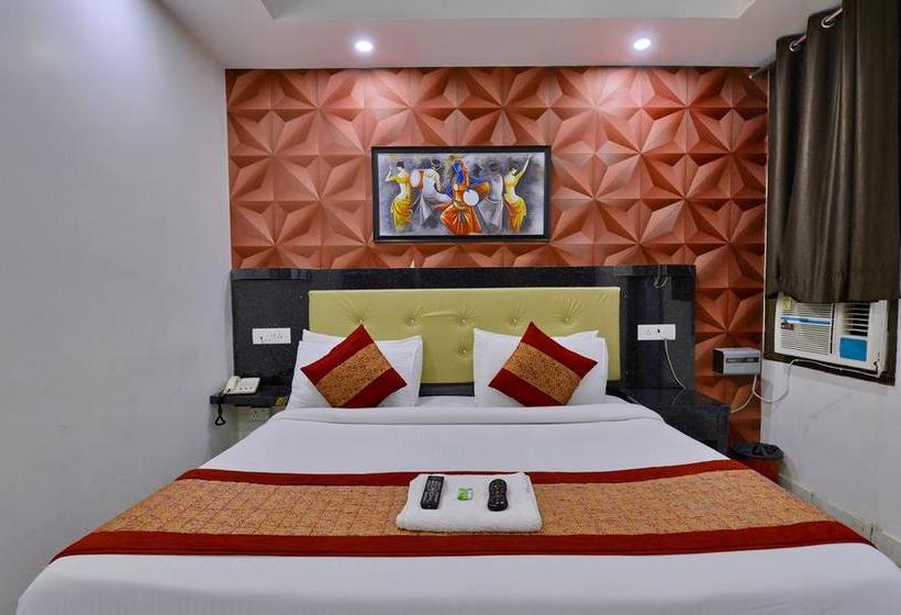 Hotel Noida International 15