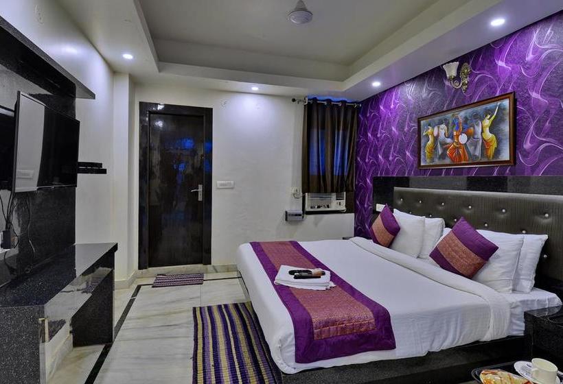 Hotel Noida International 19