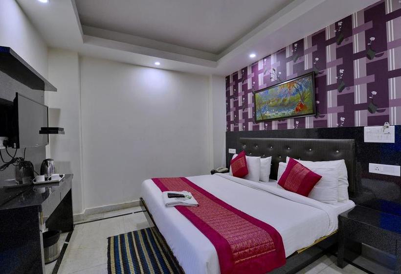 Hotel Noida International 3