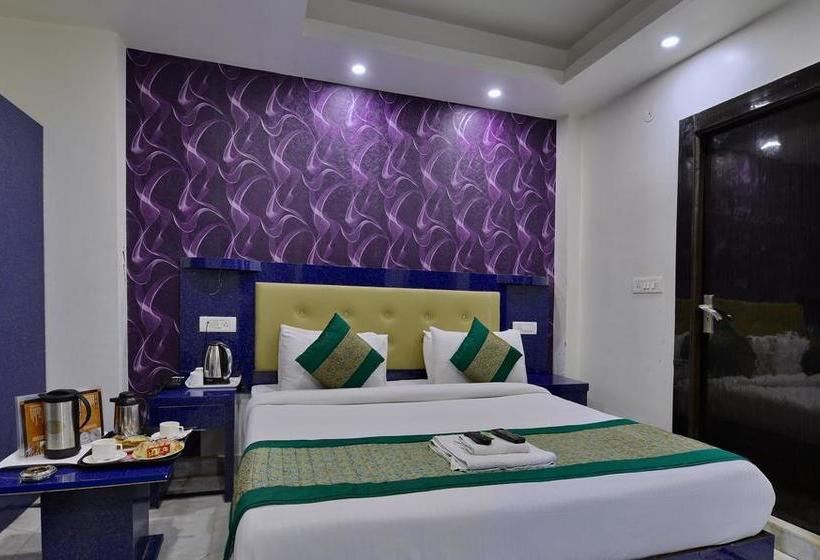 Hotel Noida International 7