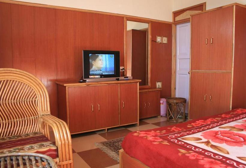 Hotel Uttarakhand Kausani 1