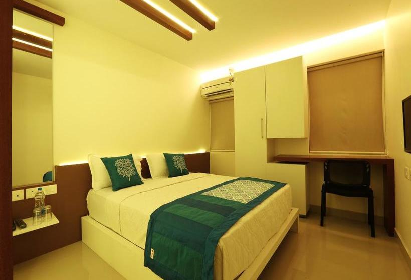 Hotel Oyo Rooms Main Road Sulthan Bathery Chungham Junction 1