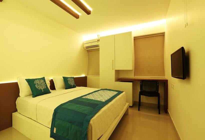 Hotel Oyo Rooms Main Road Sulthan Bathery Chungham Junction 10