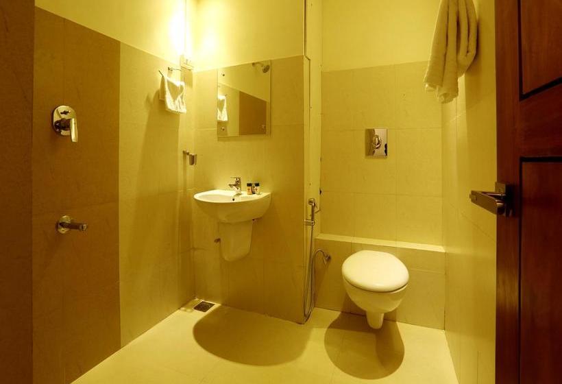 Hotel Oyo Rooms Main Road Sulthan Bathery Chungham Junction 14