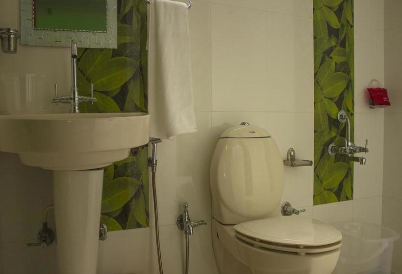 Hotel Oyo Rooms Ooty Main Market 15