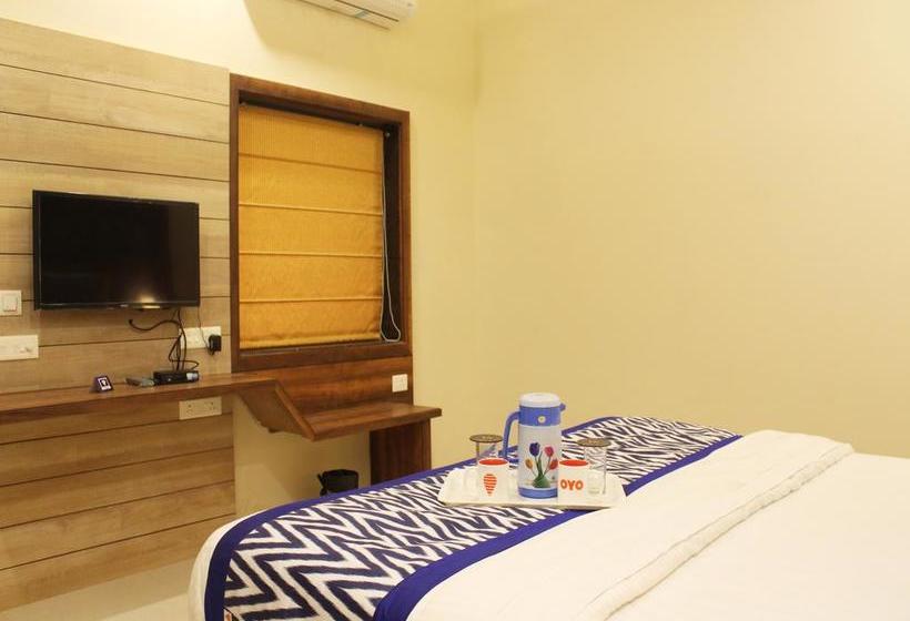 Hotel Oyo Premium Nh2 10