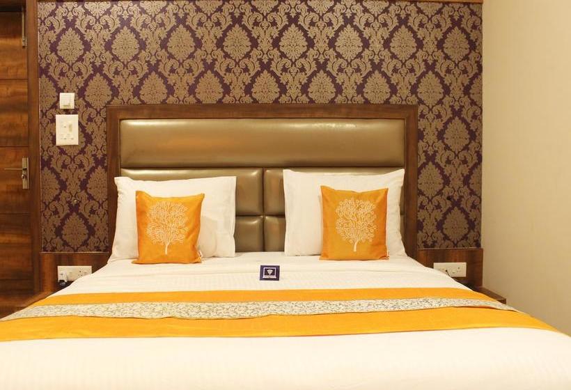 Hotel Oyo Premium Nh2 16